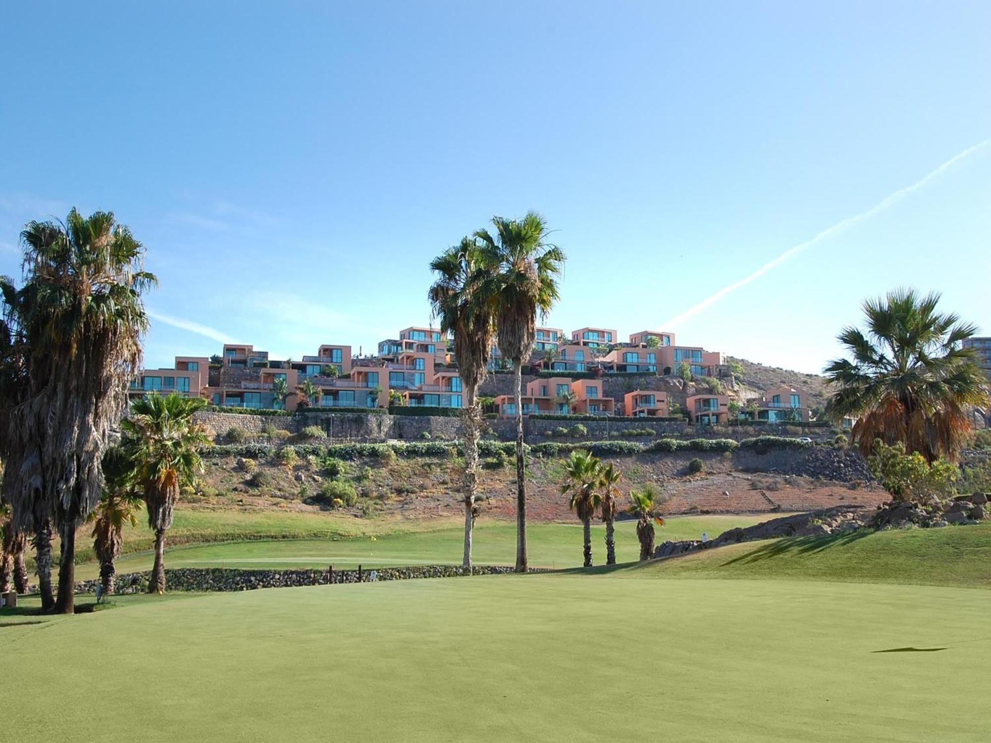 Salobre Golf Dos Luxury Retreat In Gran Canaria Private Outdoor Heatable Pool Bbq Facilities Shaded Outdoor Dining Area Salobre Golf, Villa Las Palmas / Gran Canaria