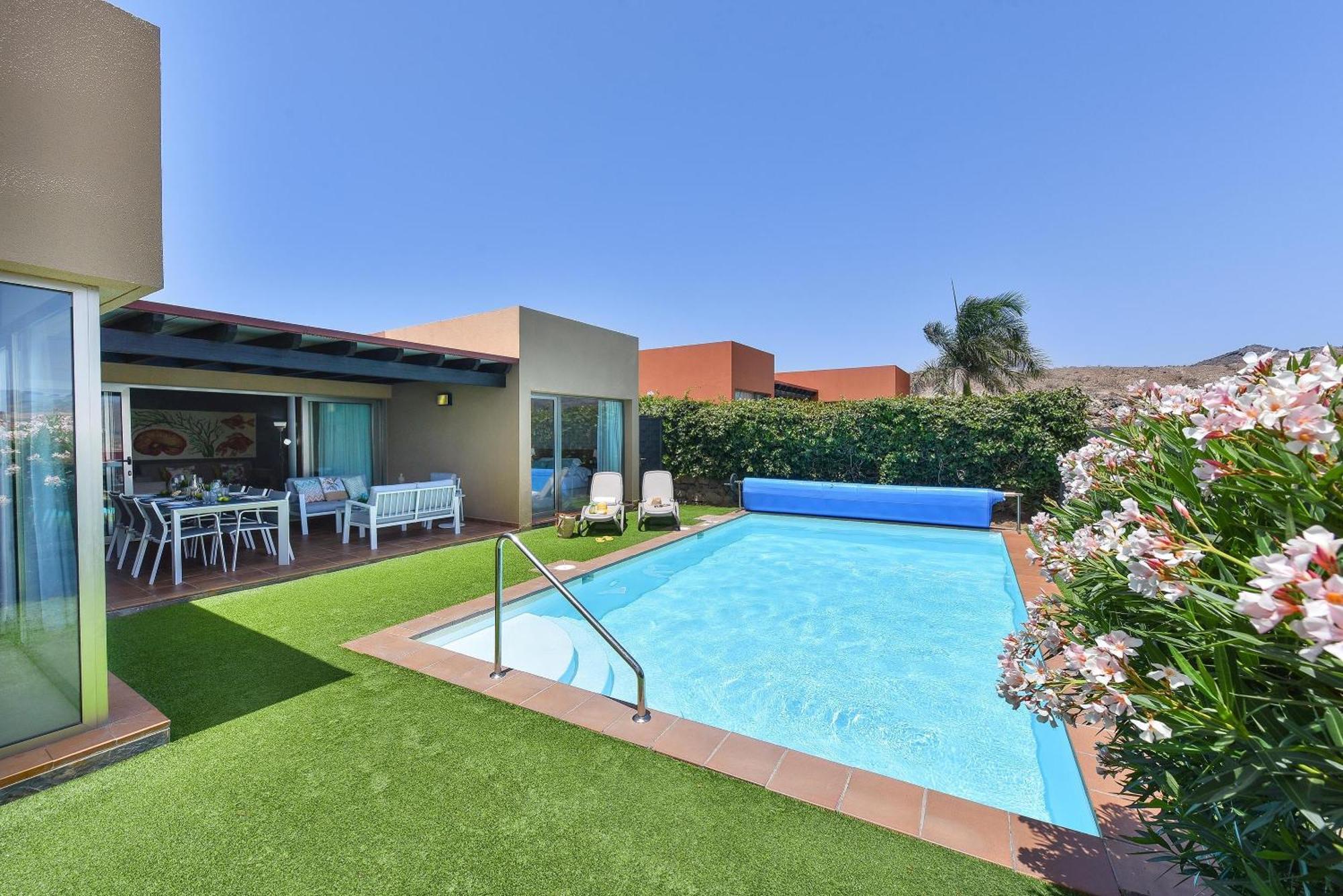 Salobre Golf Dos Luxury Retreat In Gran Canaria Private Outdoor Heatable Pool Bbq Facilities Shaded Outdoor Dining Area Salobre Golf, * Las Palmas / Gran Canaria